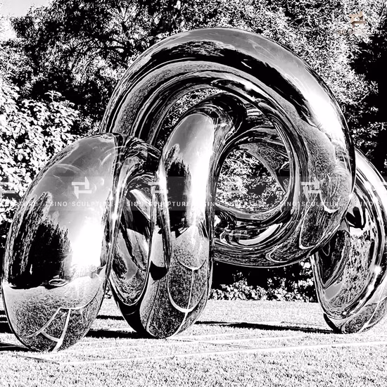 鏡面研磨ステンレス鋼の屋外カニの彫刻